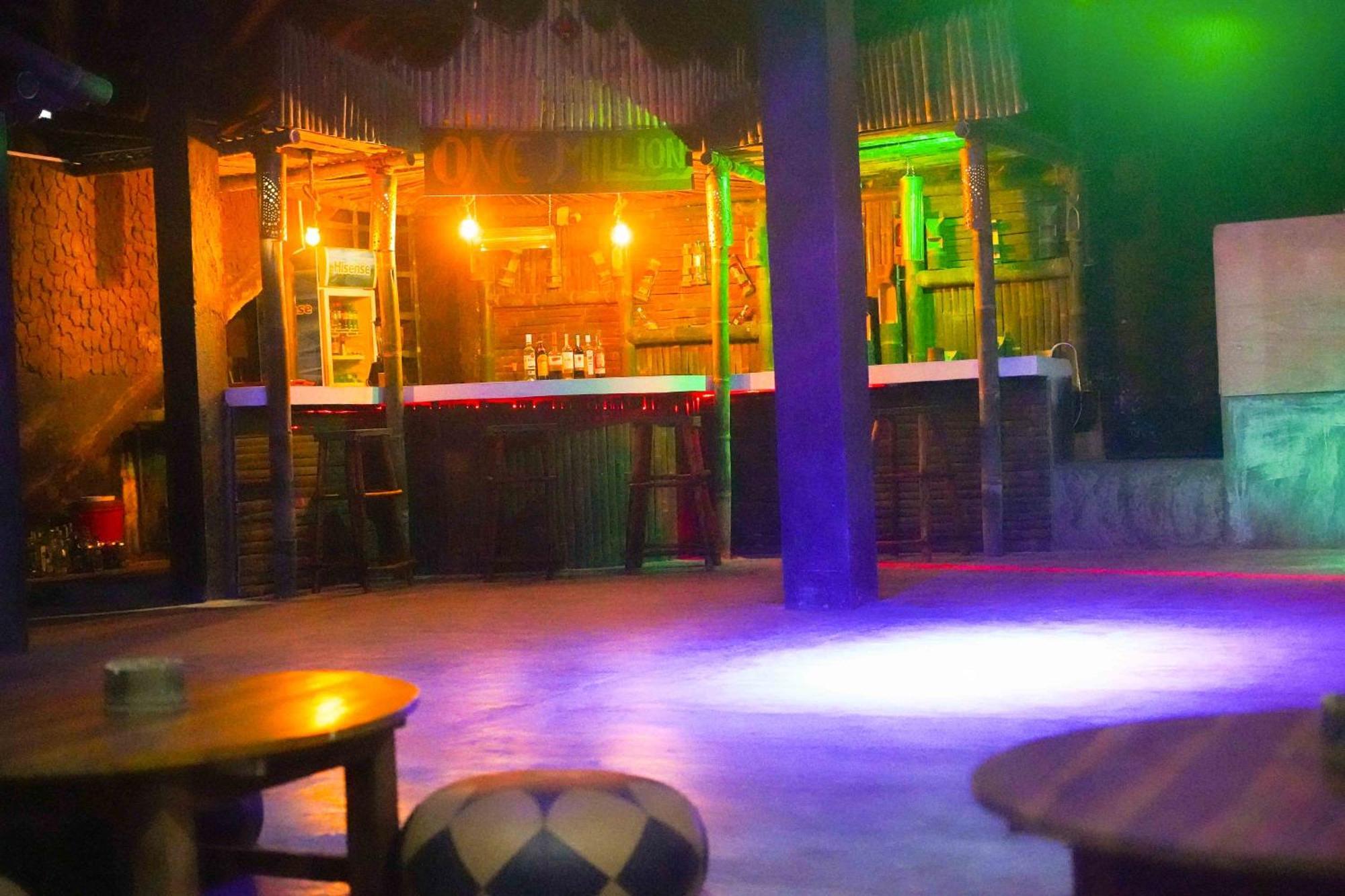 Ceylon Happy Laugh - Ella Hostel Exterior foto