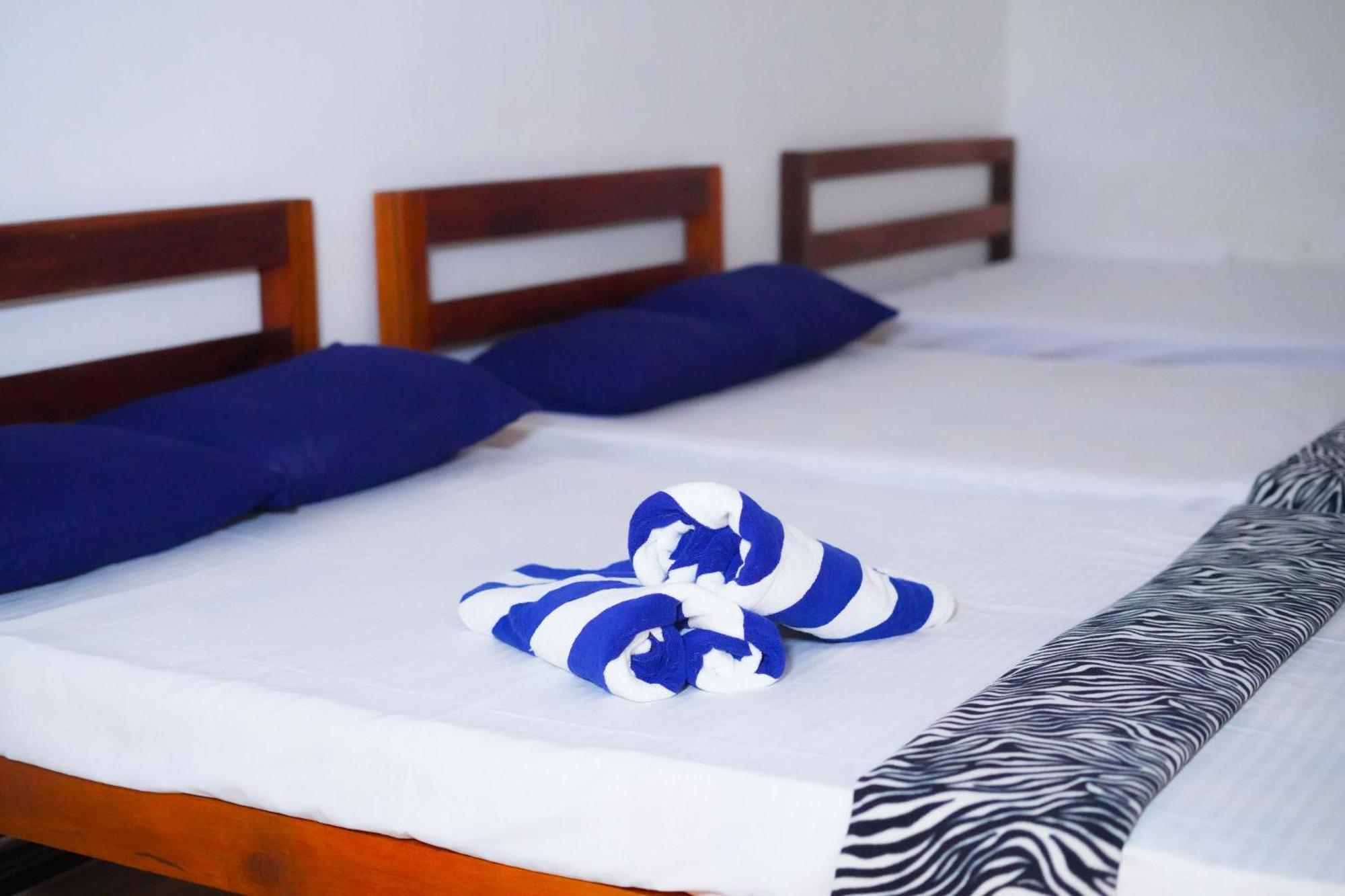 Ceylon Happy Laugh - Ella Hostel Exterior foto