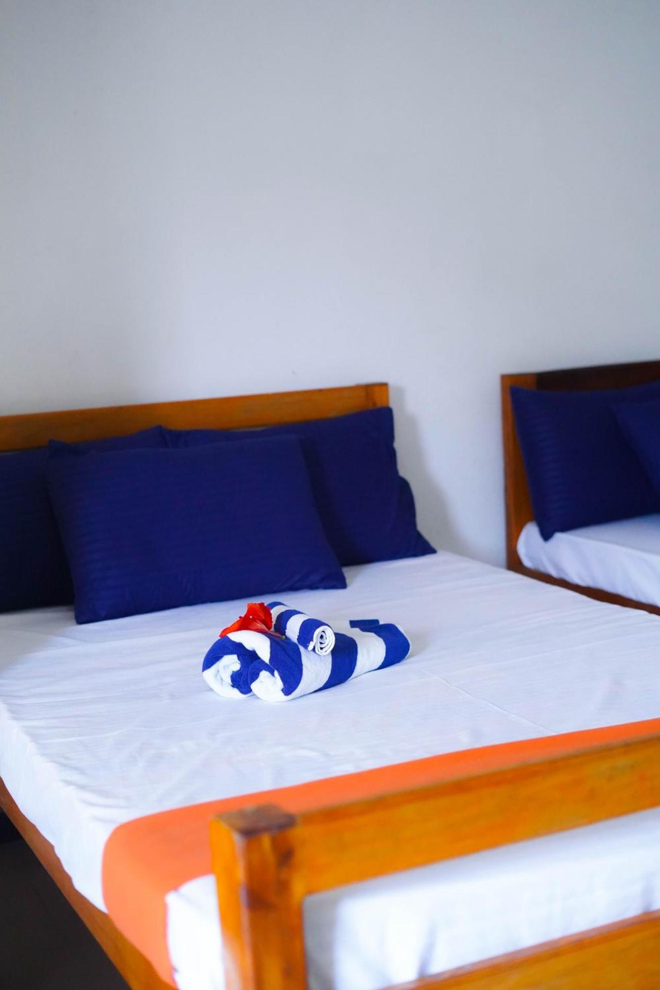 Ceylon Happy Laugh - Ella Hostel Exterior foto